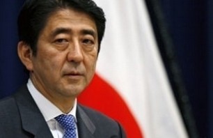 安倍首相「経済好循環、力強く」 成長戦略を閣議決定 - ảnh 1