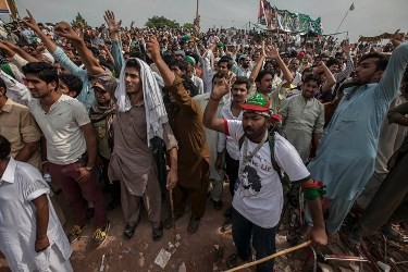 パキスタン反政府デモ、軍が仲裁へ - ảnh 1