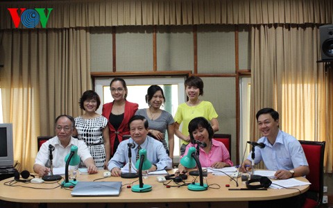 VOV、ホーチミン主席の遺言書の実現45周年にあたり、特別番組を生放送 - ảnh 1