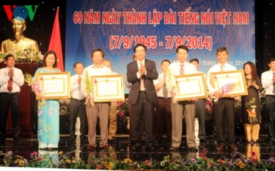 VOV開局69周年を記念 - ảnh 1