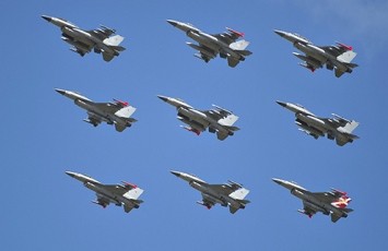 米、シリアの空爆を続行　中東３カ国と共同で - ảnh 1