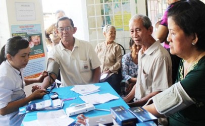 国際高齢者デーを記念する活動 - ảnh 1