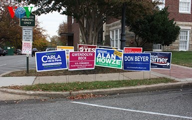 米中間選挙、投票始まる　上院過半数が焦点 - ảnh 1