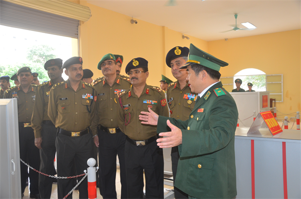 トゥアン将軍、インド代表団と会合 - ảnh 1