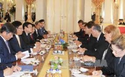 ハンガリー大統領、ホーチミン市を訪問中 - ảnh 1