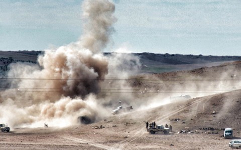 モスクで爆発相次ぐ イスラム過激派か - ảnh 1