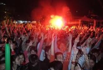 カントー市での「ロックストーム」2014音楽会 - ảnh 1