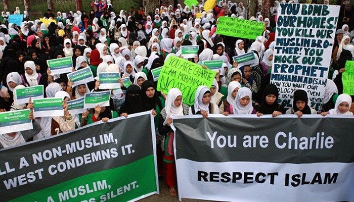 預言者の風刺画掲載 アフリカ各地で抗議のデモ - ảnh 1