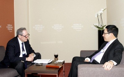 ミン副首相兼外相、ＷＥＦに出席中 - ảnh 1