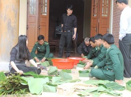 故ボー・グエン・ザップ将軍にバインチュンを供養する - ảnh 1