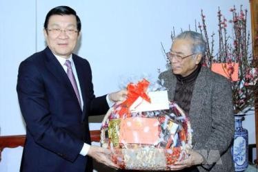 サン国家主席、革命功労者、知識人にテト挨拶 - ảnh 1