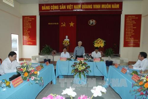 チョン書記長、南部チャビン省ティウカン県を訪れる - ảnh 1