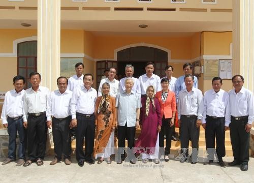 チョン書記長、ソクチャン省を視察 - ảnh 1