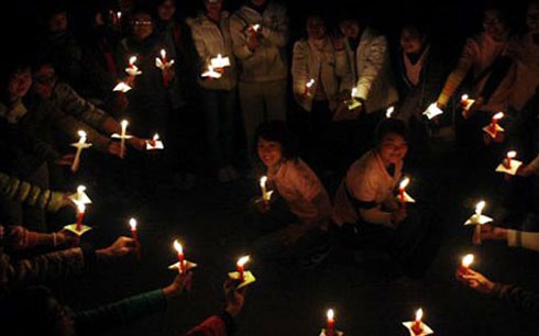 23日、ハノイで「アースアワー2015」 - ảnh 1