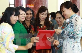 政界における男女平等でシンポが開かれる - ảnh 1