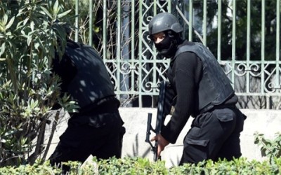 チュニジア大統領「実行犯は３人 １人は逃走中」 - ảnh 1