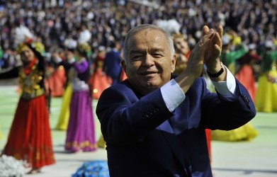 ウズベク、現職カリモフ氏４選へ　大統領選 - ảnh 1