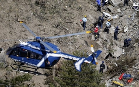 墜落の独旅客機 フライトレコーダー発見 - ảnh 1