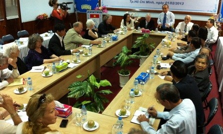 アメリカ左派の友人と平和の集い - ảnh 1