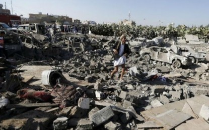 イエメンで空爆続く 混乱収束のめど立たず - ảnh 1