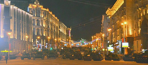 ロシア:最新戦車も登場　戦勝７０年記念式典でリハーサル - ảnh 1