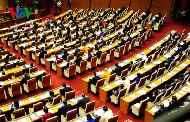 22日午後の国会、法律文書発布法案を討議 - ảnh 1