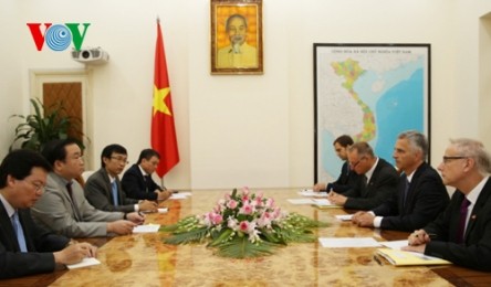 ミン副首相兼外相、スイス外相と会談 - ảnh 1