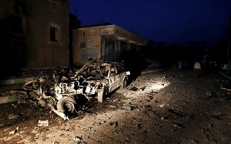 イエメンで連続爆弾テロ、50人が死傷 - ảnh 1