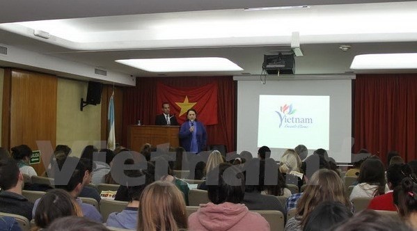 アルゼンチンで、「ベトナム文化」シンポが行われる - ảnh 1