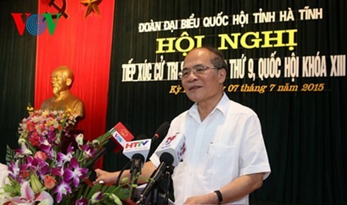 フン国会議長、ハティン省の有権者と会合 - ảnh 1