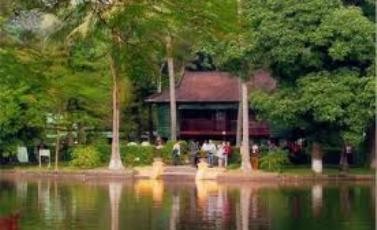 カイソン・ポンヴィハーン博物館とホーチミン主席遺跡地区、協力合意書の調印 - ảnh 1