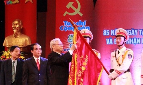 「タップ・チ・コン・サン」創刊８５周年記念式典 - ảnh 1