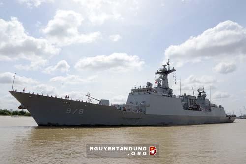 韓国海軍の駆逐艦　ホーチミン市に寄港 - ảnh 1