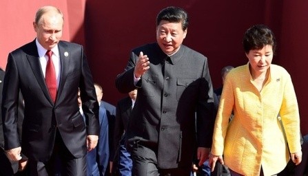 中露首脳会談、合意文書に署名　 - ảnh 1