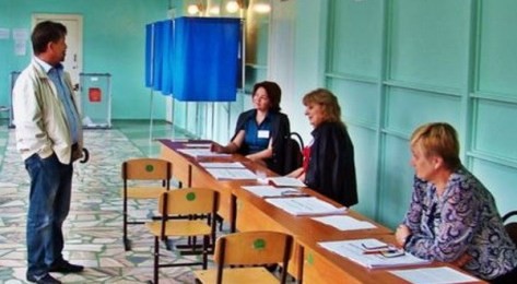 野党に圧力、政権派勝利か＝ロシアで統一地方選 - ảnh 1