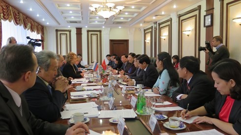 フォン国会副議長、ロシアを訪問中 - ảnh 1