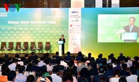 ズン首相、ベトナムグローバル投資フォーラムに出席 - ảnh 1