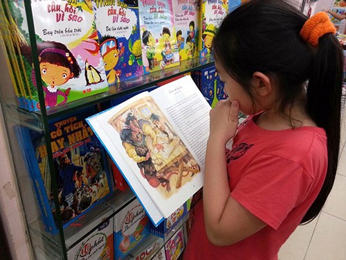 文学・芸術、ベトナム人づくりに貢献 - ảnh 1