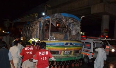 バス爆発、１１人死亡　パキスタン南西部 - ảnh 1