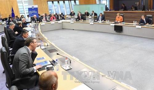 ＥＵとバルカン諸国が難民対策で合意、施設提供や登録強化 - ảnh 1