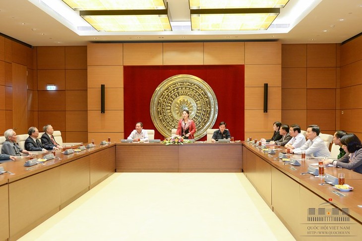 ガン国会副議長、ゲアン省の国会議員らと懇親 - ảnh 1