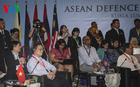 ベトナム代表一行、ＡＳＥＡＮ国防相会議に出席 - ảnh 1