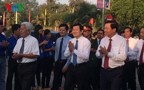 サン国家主席、南部蜂起75周年記念式典に出席 - ảnh 1