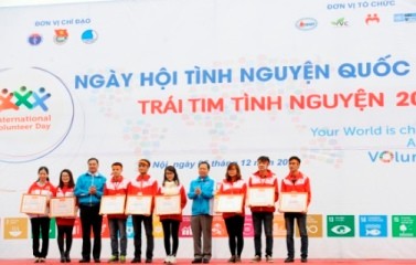 国際ボランティアデーに応える活動 - ảnh 1