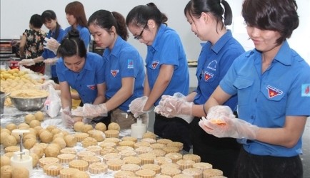 青年発展戦略の実施状況を総括する会議 - ảnh 1