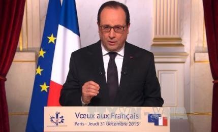 仏大統領 テロ対策を新年の最優先課題に - ảnh 1