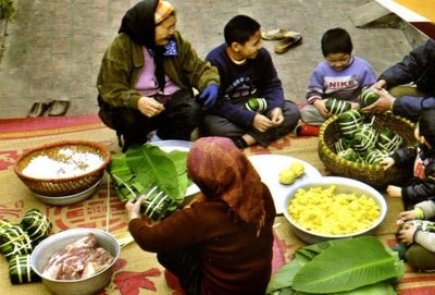 ベトナムの旧正月テトを過ごしている外国人 - ảnh 1