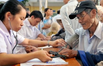 高齢者の医療保険の加入を精力的に実施 - ảnh 1