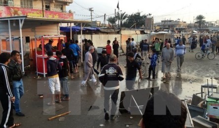 イラクのサッカー場で爆発２６人死亡 ＩＳが犯行声明 - ảnh 1