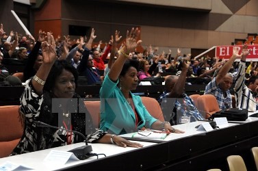 指導部の年齢制限など承認　キューバ共産党大会 - ảnh 1